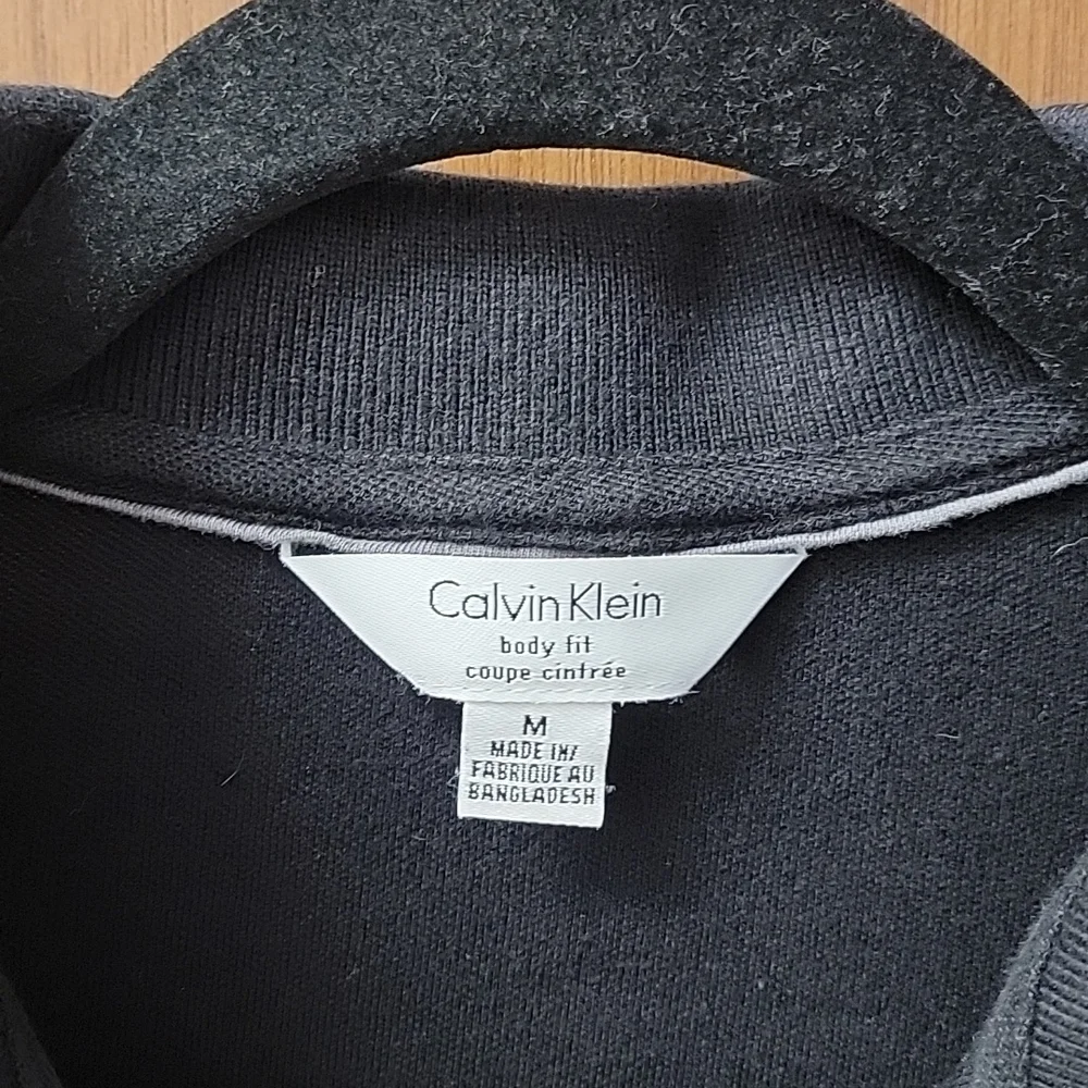 Calvin Klein body fit Polo type shirt size medium. - Picture 2 of 5